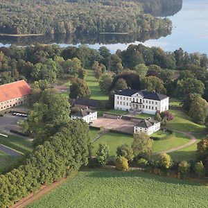 Naeaes Slott Pensionat Floda  Exterior photo