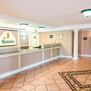 La Quinta Inn By Wyndham Indianapolis Airport Lynhurst Exterior photo