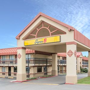 Super 8 By Wyndham Tulsa Hotel Exterior photo