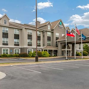 Clarion Pointe Columbus-Bradley Park Hotel Exterior photo