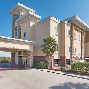 La Quinta By Wyndham Mathis Hotel Exterior photo