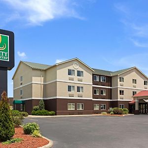 Quality Inn & Suites Ferdinand Exterior photo