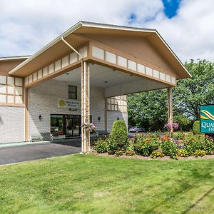 Quality Inn Shelburne - Burlington Exterior photo