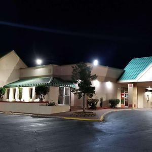 Ramada By Wyndham & Suites Warner Robins Exterior photo