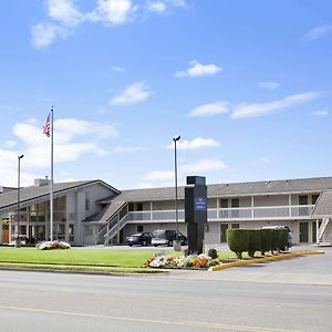 South Tacoma Suites Exterior photo