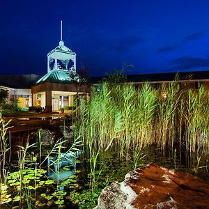 Best Western Plus Stoneridge Inn & Conference Centre London Ontario Exterior photo