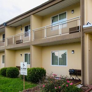 Rodeway Inn Zanesville Exterior photo