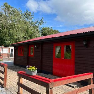 Red squirrel lodge Galway Exterior photo