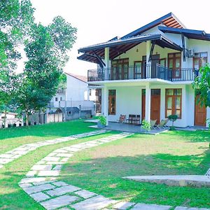 Sadev Lake Villa Bandaragama Exterior photo