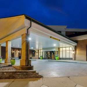 Best Western Plus Wooster Hotel & Conference Center Exterior photo