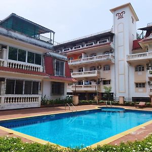 Apartment In Colva Goa With Pool & Gym Exterior photo
