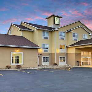 Estherville Hotel&Suites Exterior photo