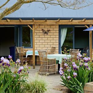 Awatea Country Bed & Breakfast Bed and Breakfast Kaikoura Exterior photo