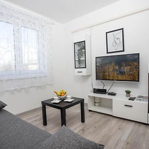 Apartman Mirna Vinkovci Lejlighed Exterior photo