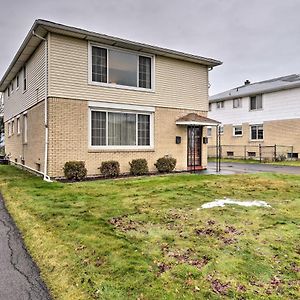 Modern Buffalo Vacation Rental - Near Airport Exterior photo