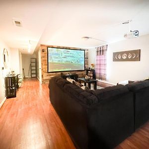 Cute 2-Brm Walkout Apt With Pool Table And Theater Lejlighed Lexington Exterior photo