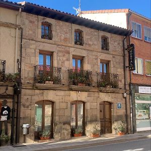 Hostal Rural Las Nubes Hotel Salas De Los Infantes Exterior photo