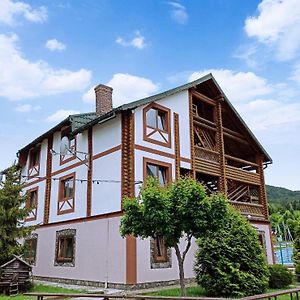 Hirskyy Svitanok Hotel Myhove Exterior photo