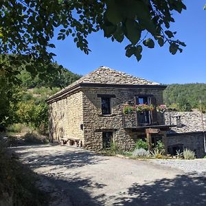 Country Old Stone House Immerse In Nature Lejlighed Lequio Berria Exterior photo