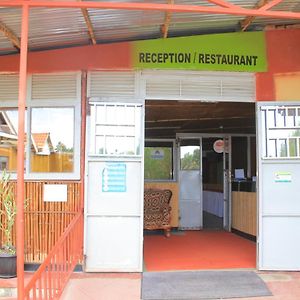 Boulevard Excelsior Motel Fort Portal Exterior photo