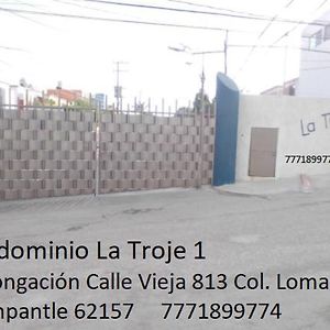 Departamento En Condominio, 1Er Nivel Con Vigilancia Y Alberca Cuernavaca Exterior photo