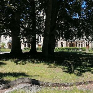 Chambre D'Hotes Dans Le Domaine Du Chateau De Saint-Geoire Lejlighed Exterior photo