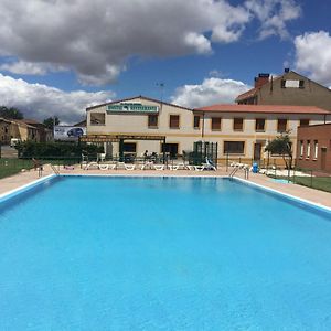 El Delfin Verde Hotel Villarente Exterior photo