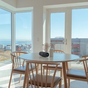 New 2 Bedroom Apartment With Sea View Tórshavn Exterior photo