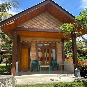 Merlin Guesthouse Tuktuk Exterior photo