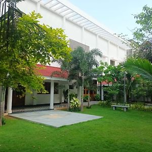 Nilan Grand Lejlighed Puducherry Exterior photo