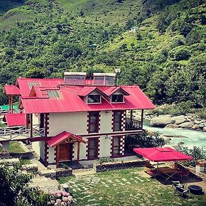 Offbeat Abodes - Tirthan Valley Bed and Breakfast Banjār Exterior photo