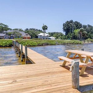 Spacious Merritt Island Home Private Pool And Dock! Exterior photo