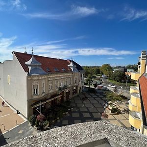 Orange Apartman Lejlighed Kaposvár Exterior photo