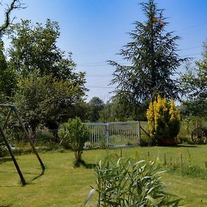 Gite A La Ferme Chaleureux Lejlighed Civrac-de-Blaye Exterior photo