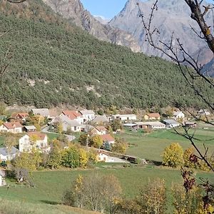 Le Puny Lejlighed La Motte-en-Champsaur Exterior photo