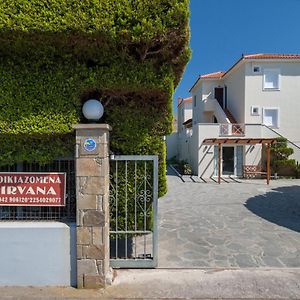 Nirvana Lejlighedshotel Plati Exterior photo