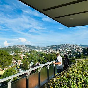 Near Johnhay Minesview Fast Wi-Fi Netflix Balcony Lejlighed Baguio City Exterior photo