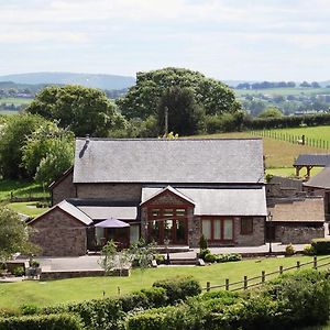 Great Park Barn Bed and Breakfast Abergavenny Exterior photo