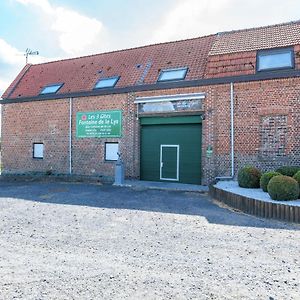 Large Cottage Overlooking The Sunny Courtyard With Fountain Le Bizet Exterior photo