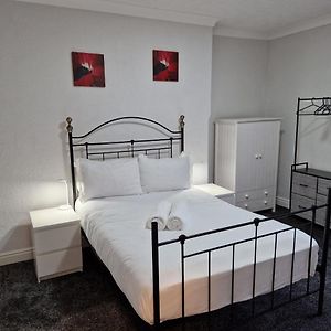 Birtley'S Diamond 3 Bed Apt, Sleeps 6 Guests Lejlighed Birtley  Exterior photo