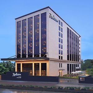 Radisson Mumbai Andheri Midc Hotel Exterior photo