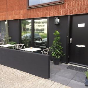 Near Amsterdam And Airport, 90M2, Privacy! Lejlighed Hoofddorp Exterior photo