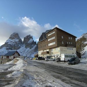 Hotel Mariaflora Campitello di Fassa Exterior photo