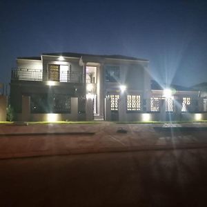 Lady D Exclusive Abode Bed and Breakfast Polokwane Exterior photo