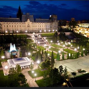 2 Minute De Palas Lejlighed Iasi Exterior photo