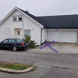 Small And Cosy With Free Parking Lejlighed Tromsø Exterior photo