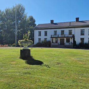 Alstrums Gard Bed and Breakfast Killstad Exterior photo