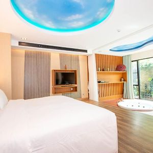 Resort Style Studio Room At Pool Suite Chiang Mai Exterior photo
