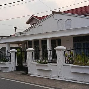 Bukittinggi Penginapan Terdekat Hotel Exterior photo