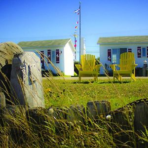 Les Cabines Du Phare Rimouski Exterior photo